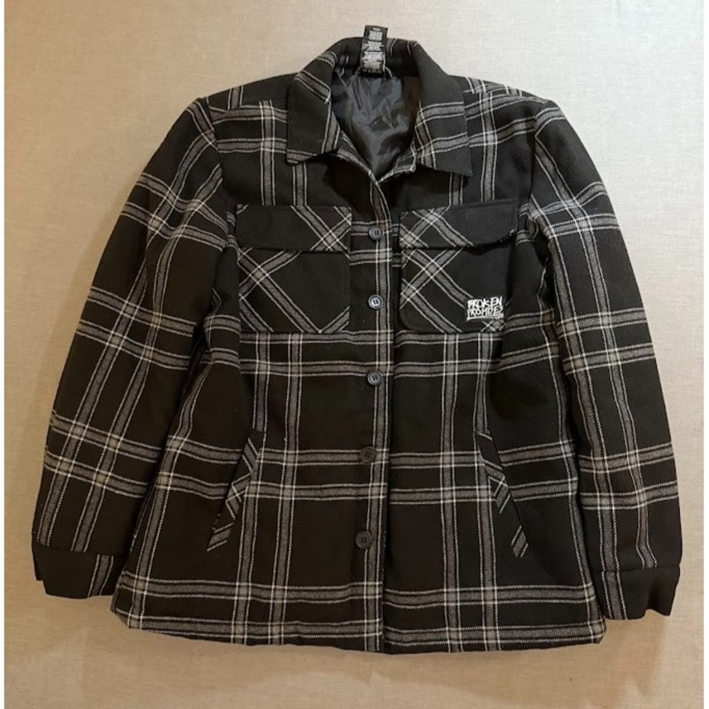 Broken Promises Shacket Mens S Black Plaid‎ Button Up Insulated Long Sleeve.